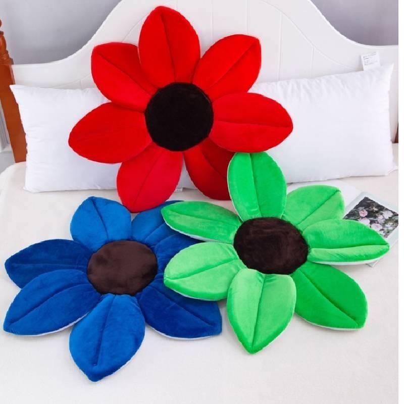Cute Flower Shaped Plush Bath Mat Cozy Cartoon Style Seat Cushion For Sofa Or Chair