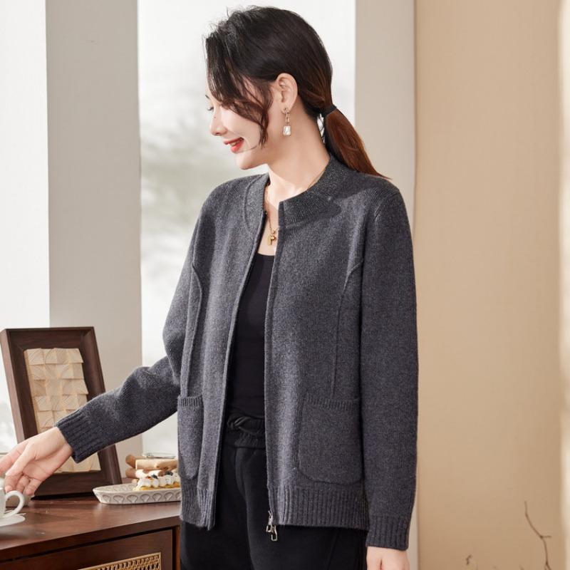 New middle-aged and old women's clothing noble thickened sweater jacket middle-aged mother autumn clothing knitted clothes