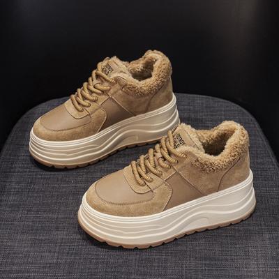 Winter neue Retro kleine weiße Schuhe Damen Samt verdickte Baumwollschuhe dicke Sohlen erhöhen die Höhe kleine vielseitige flauschige Schuhe