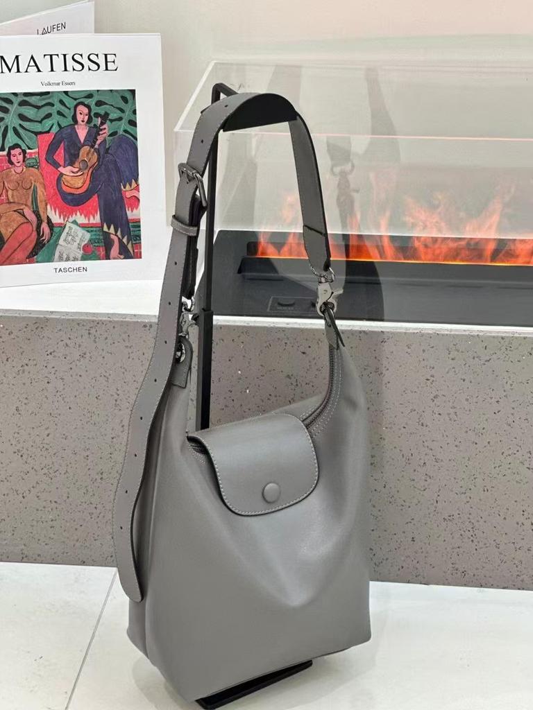 New 2025 Dragon Hobo Dumpling Bag - Premium Cowhide, Versatile Crossbody & Shoulder Design