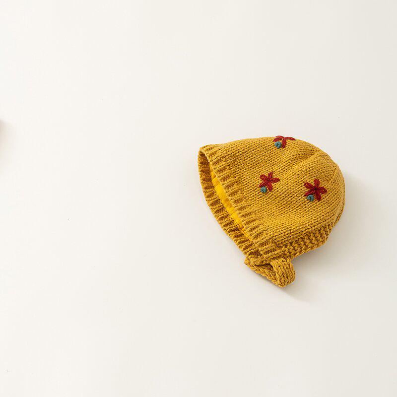 Korean-Style Hand-Knitted Wool Hat for Newborns – Warm, Windproof, and Ear-Protective for Boys and Girls.