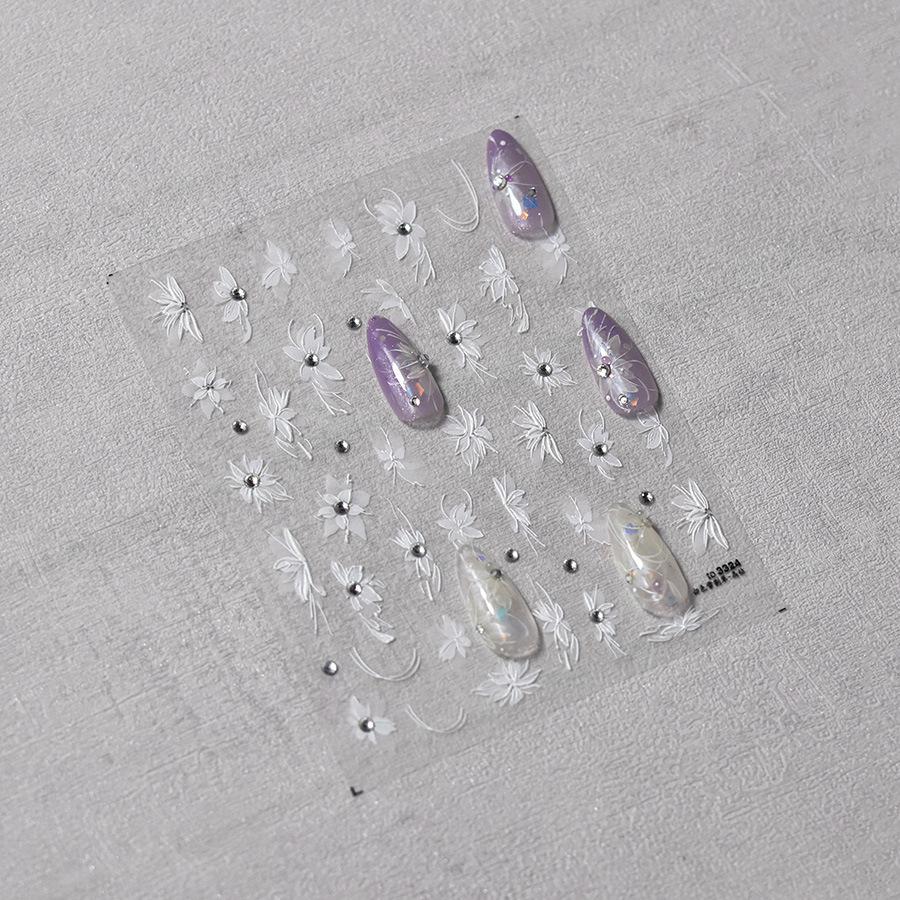 Яркий хрустальный полупрозрачный цветок — фото 4