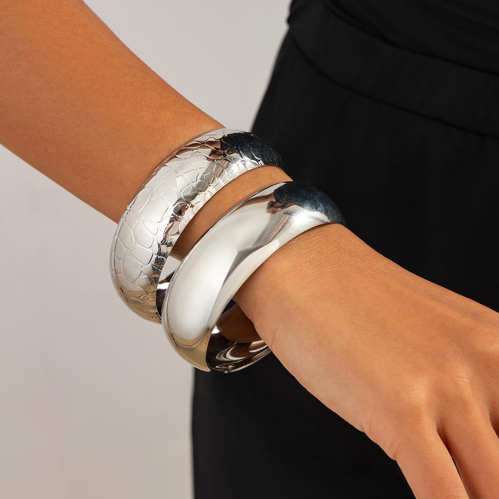 Exaggerated metal arc plain ring bracelet bracelet wide surface multi-layer simple bracelet
