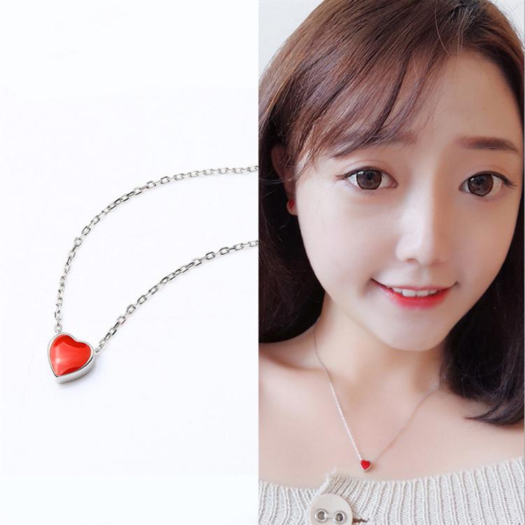 

Корейское ожерелье с маленьким красным сердечком: Сладкое сердце Эпоксидная любовь Мода для женщин 30% Silver (Copper Platinum Plated)