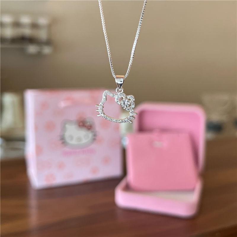 Cat Shaped Pendant Necklace with Rhinestone Bow Charm and Adjustable Chain Suitable for Everyday Wear and Special Occasions