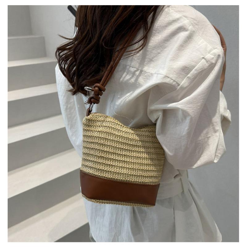 Women Handmade Woven Small Single Shoulder Crossbody Bucket Bag For Daily Beach Use
