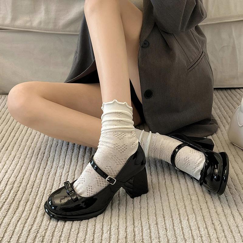 

Женские туфли на каблуке Классические туфли Лолиты Милые туфли Мэри Джейн с бантом, ремешком и пряжкой Винтажные туфли Лакированные туфли-лодочки на платформе и каблуке 39 чёрный