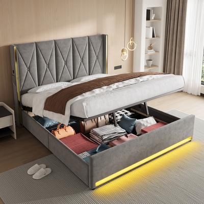Samt-Bett mit hohem, weich gepolstertem und gestepptem Kopfteil, Seitentaschen, USB & LED, hydraulisches Bettkasten-System & großer Stauraum unter dem Bett. 180×200cm