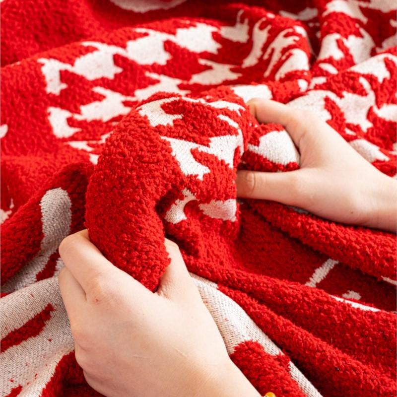 Anti-Cat Scratch Pet-Proof Non-Slip Fluffy Sofa Blanket Chinese Red Style Plush Sofa Throw Blanket Full Coverage Living Room Mat