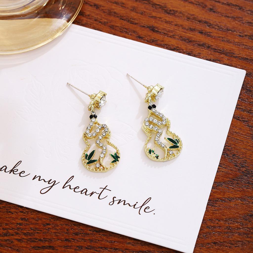 Diamond-Encrusted Bamboo Leaf Hollow Pipa Earrings, National Style Light Luxury High-End Sense, Personalized Exquisite Earrings Women