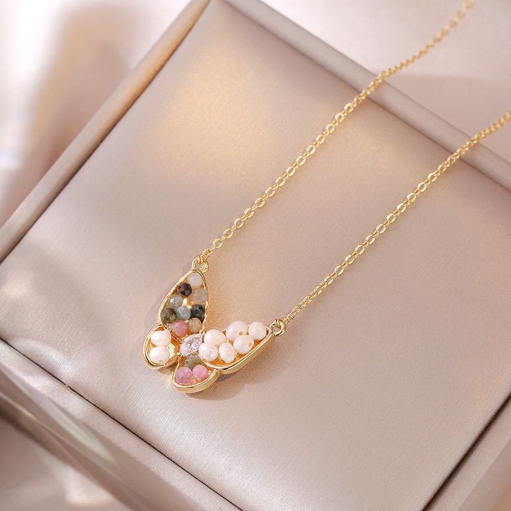 Butterfly Necklace with Color-Retaining Zircon - Fashionable, Versatile Women's Jewelry Accessory.