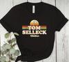 T-shirt Fan de Tom Selleck, T-shirt Moustache Rétro, T-shirt Inspiré de Magnum PI, Cadeau Acteur de Télévision Classique, T-shirt Graphique Style Vintage, Cadeau Cinéphile