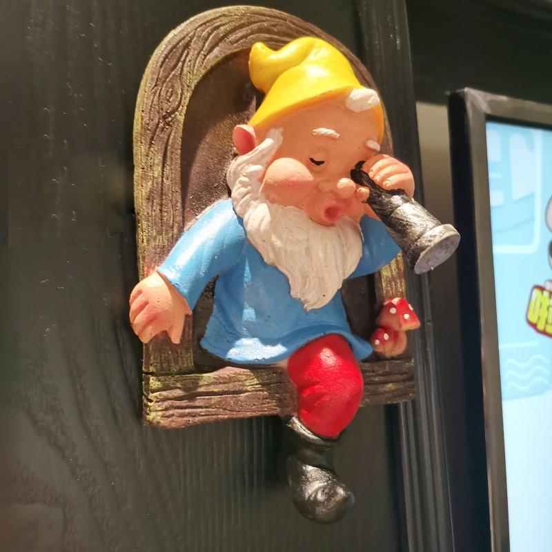 Cute Cartoon Gnome Wall Hanging Decor Garden Patio Balcony Indoor Outdoor Home Decoration Resin Figurine