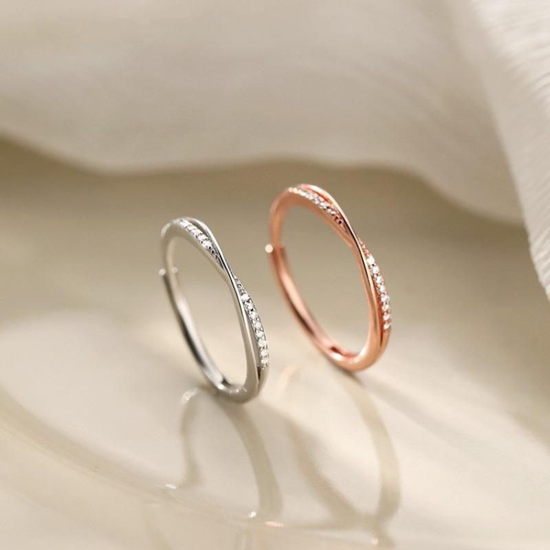 Line Ring - Simple Cross-shaped Finger Ring with A Cool and Elegant Style. Index Finger Ring in A Minimalist Style. Cool and Chic Style.