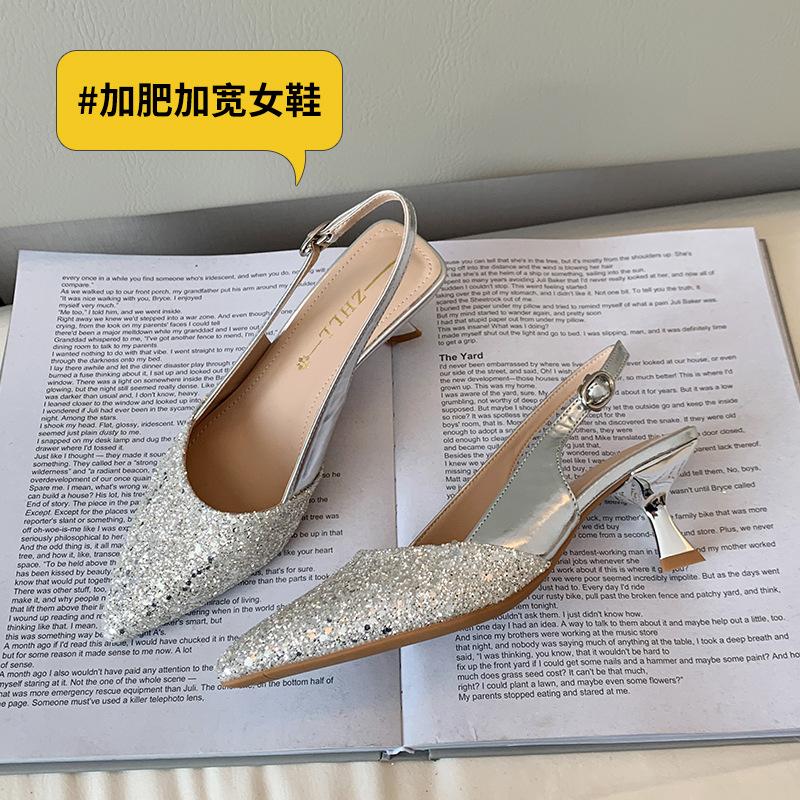 

Pointed head shallow mouth high heel single shoes sequined empty wedding banquet bride shoes fattened and widened women s shoes 45 срібний