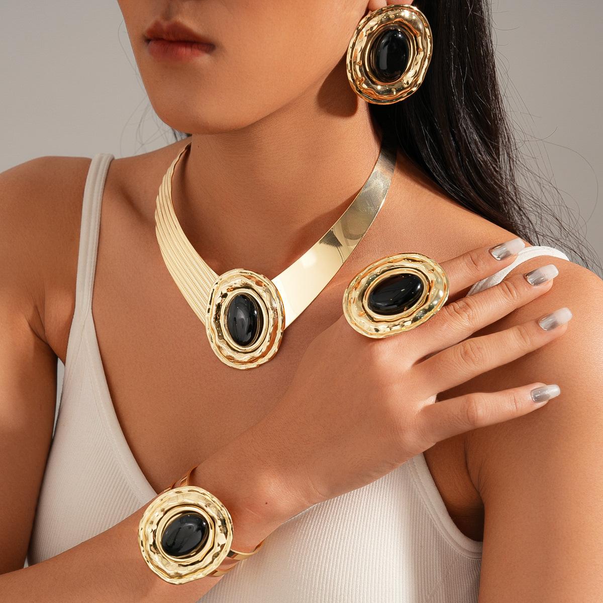 Четырехкомпонентный акриловый геометрический овальный набор сережек и колье преувеличенная индивидуальность модные нишевые items