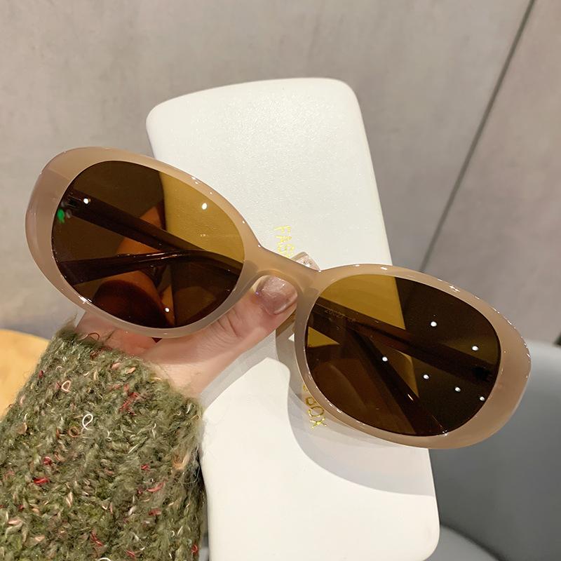 Retro oval full-frame sunglasses women's new trendy UV-proof driving sunglasses high-end personalized glasses