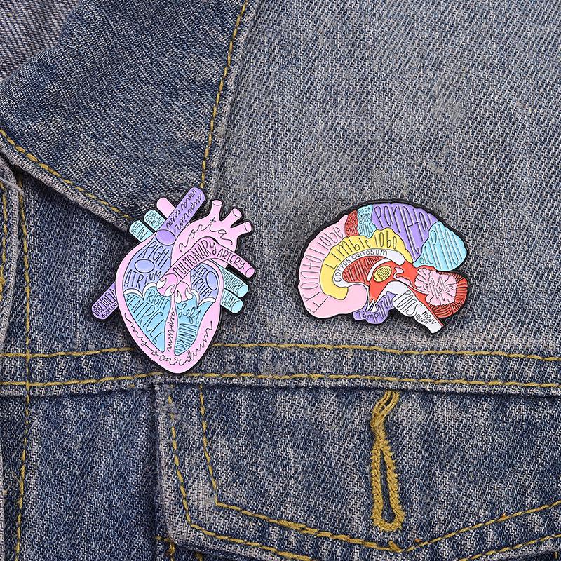 Creative English Letter Cartoon Metal Badge for Clothes, Packaging Decoration, Pendant, Accessory, or Medal