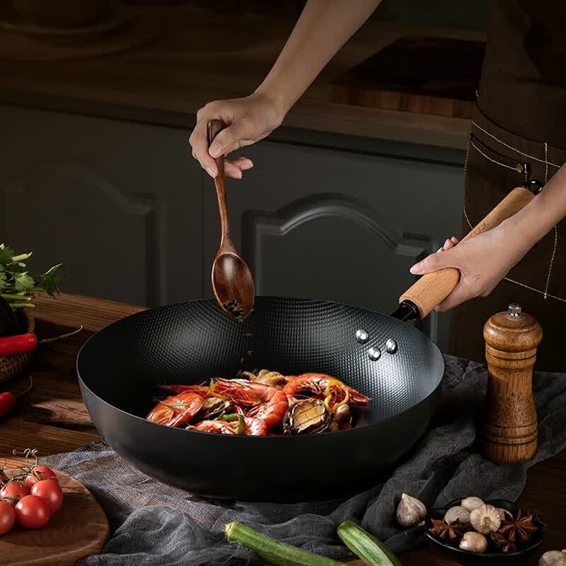 MAXCOOK 32 см Чугунный вок с антикоррозийным покрытием и пароваркой