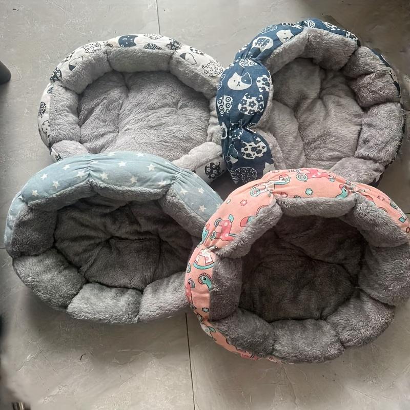 

1 шт. универсальная мягкая и удобная кровать для кошек и собак на все сезоны, моющийся круглый коврик для питомца, супермягкое плюшевое основание с нескользящим дизайном Random Colors