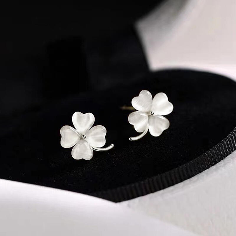 Surgical Simple Silver Four-Leaf Clover Earring Ball Earrings S925
