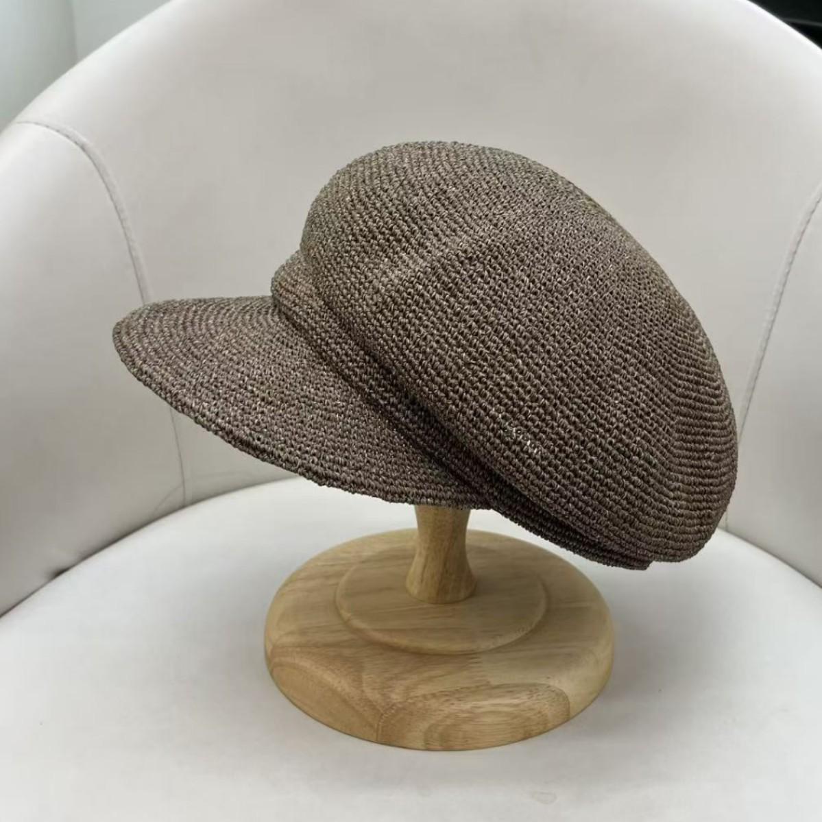 

Day single extra fine silk grass newsboy hat women s light luxury spring and summer retro peaked hat tide shows small face Adjustable (55-58cm) темно-коричневого кольору