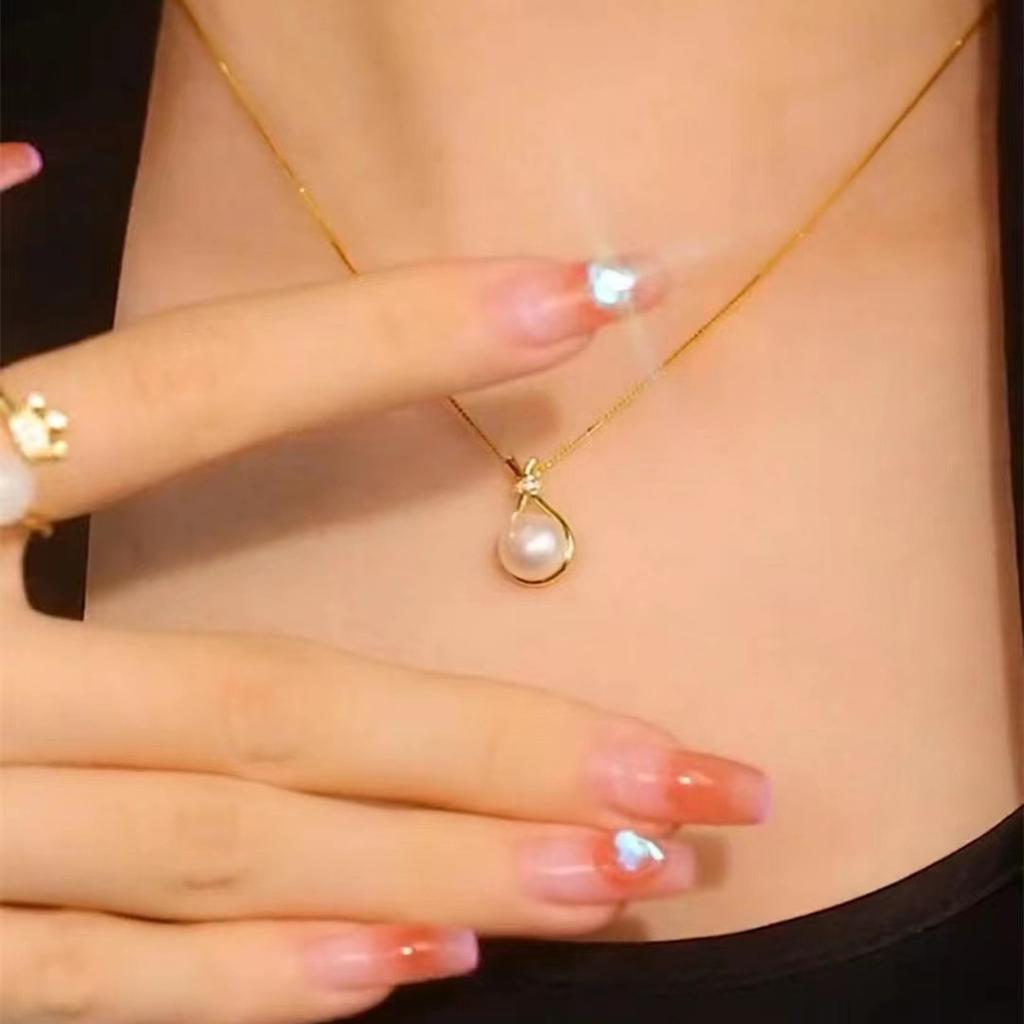 Lucky Bag Pendant Pearl Necklace for Women Fashion Versatile Niche Design Light Luxury Gentle Fairy Clavicle Chain