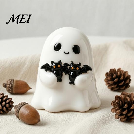 Durable Resin Ghost Figurine Halloween Figurine, Cute White Statue with Bats, Weatherproof for Gardening Ornament Home Mantel Tabletop Decor