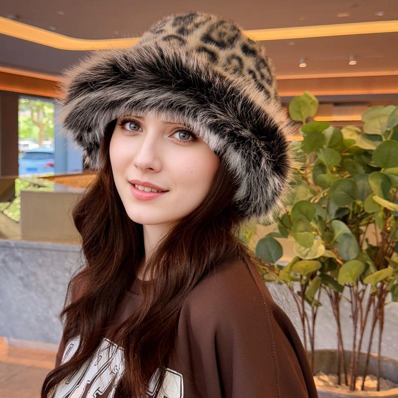 New winter cold hat women show small face ear protector basin hat leopard print thickened cotton plush warm Mongolian hat