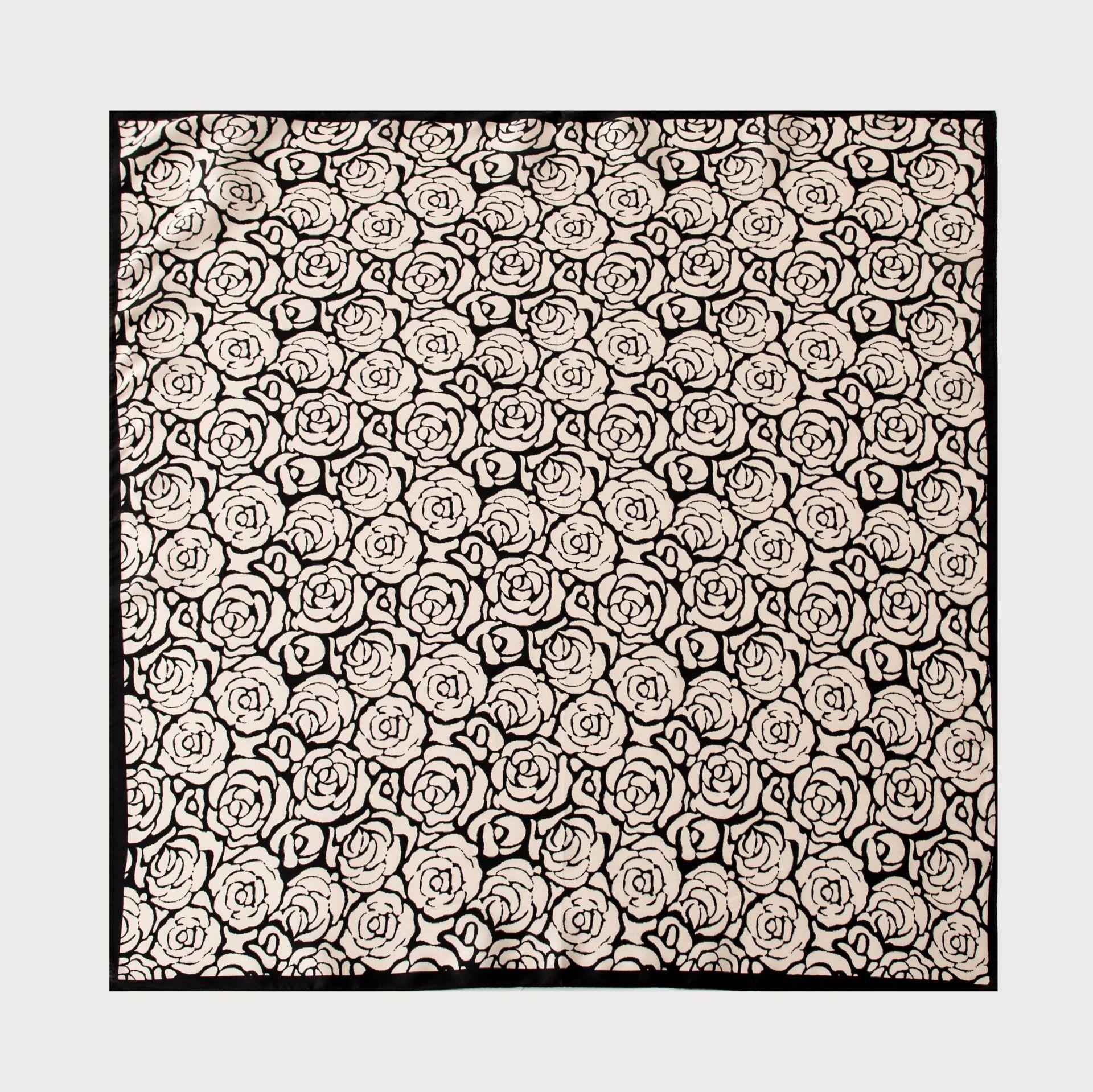 

High-end silk scarves are fashionable and simple, and the new products in four seasons are 100% mulberry silk