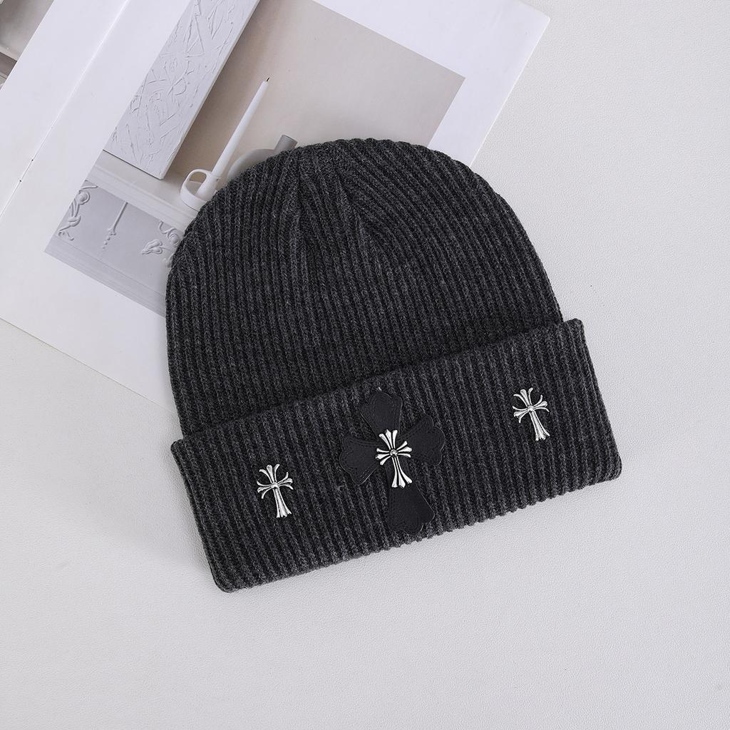 New knitted hat European and American fashion butterfly rhinestone thermal cover wool hat