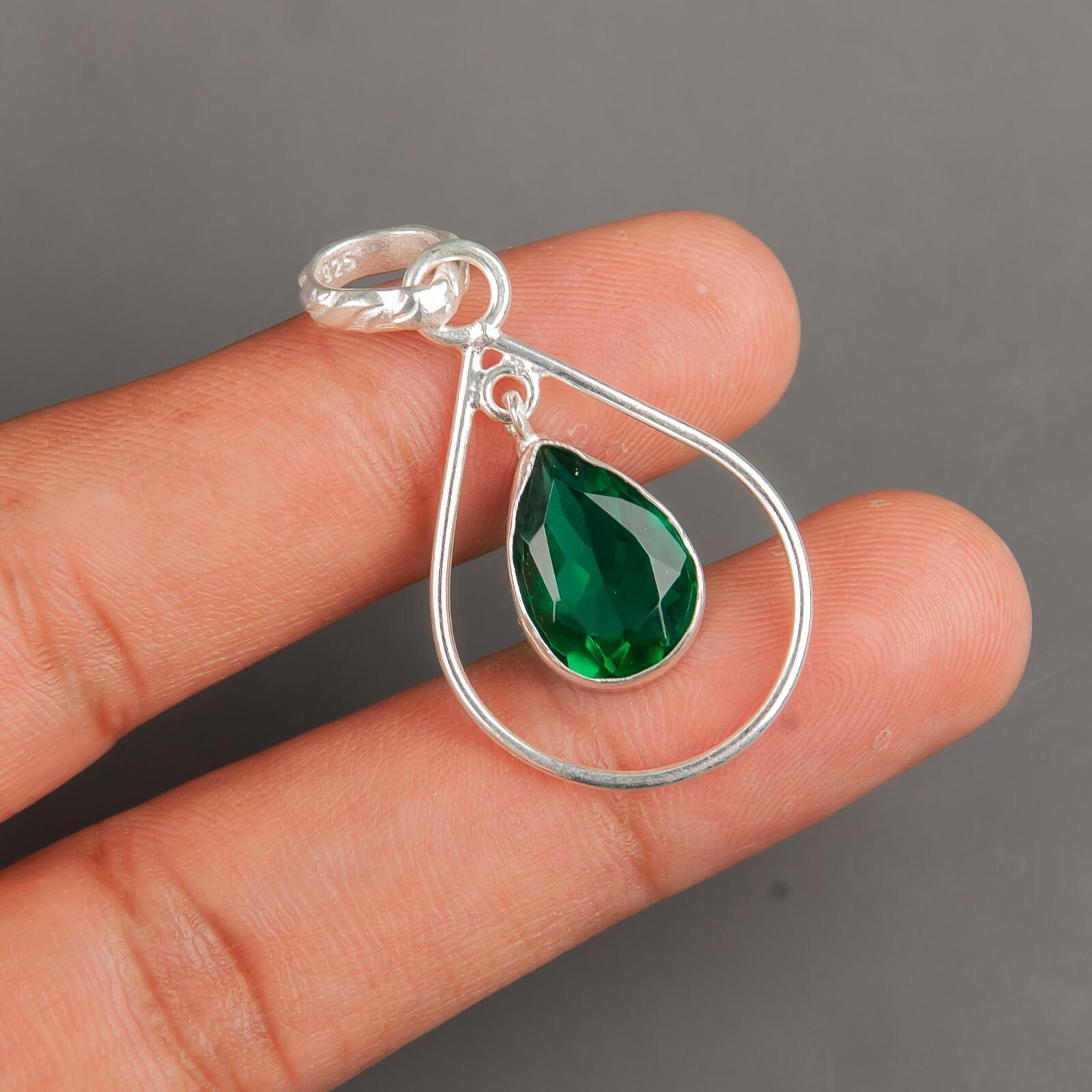 

Хромовый диопсид Драгоценный камень 925 Стерлинговое серебро Ювелирные изделия Ручной работы Подвеска в форме груши PP-3-3