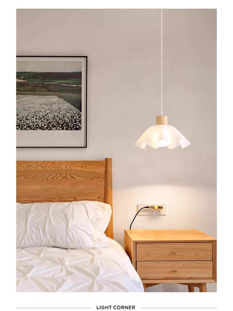 Candelabru nordic japonez Wabi-Sabi din lemn pentru noptieră și sufragerie, design cu flori crem