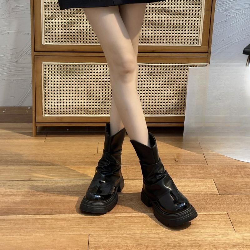 Autumn And Winter New Korean Version Trend Niche Design Women's British Style Fashion Versatile Comfortable Thick-soled Boots
