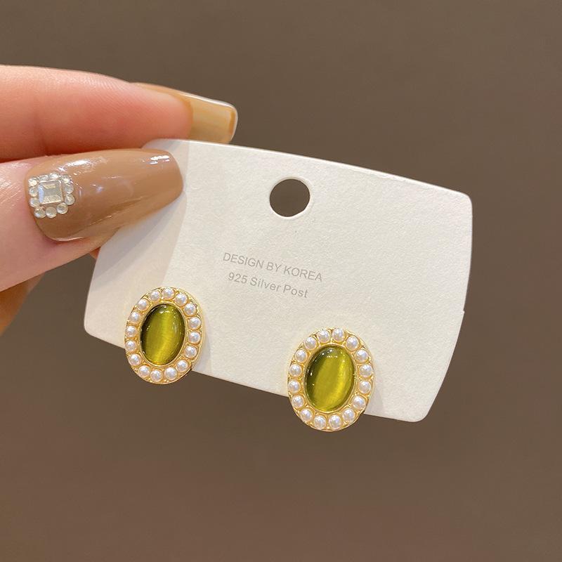 925 silver needle small fragrant wind pearl stud earrings women s retro ins temperament new earrings niche earrings s925 silver needle