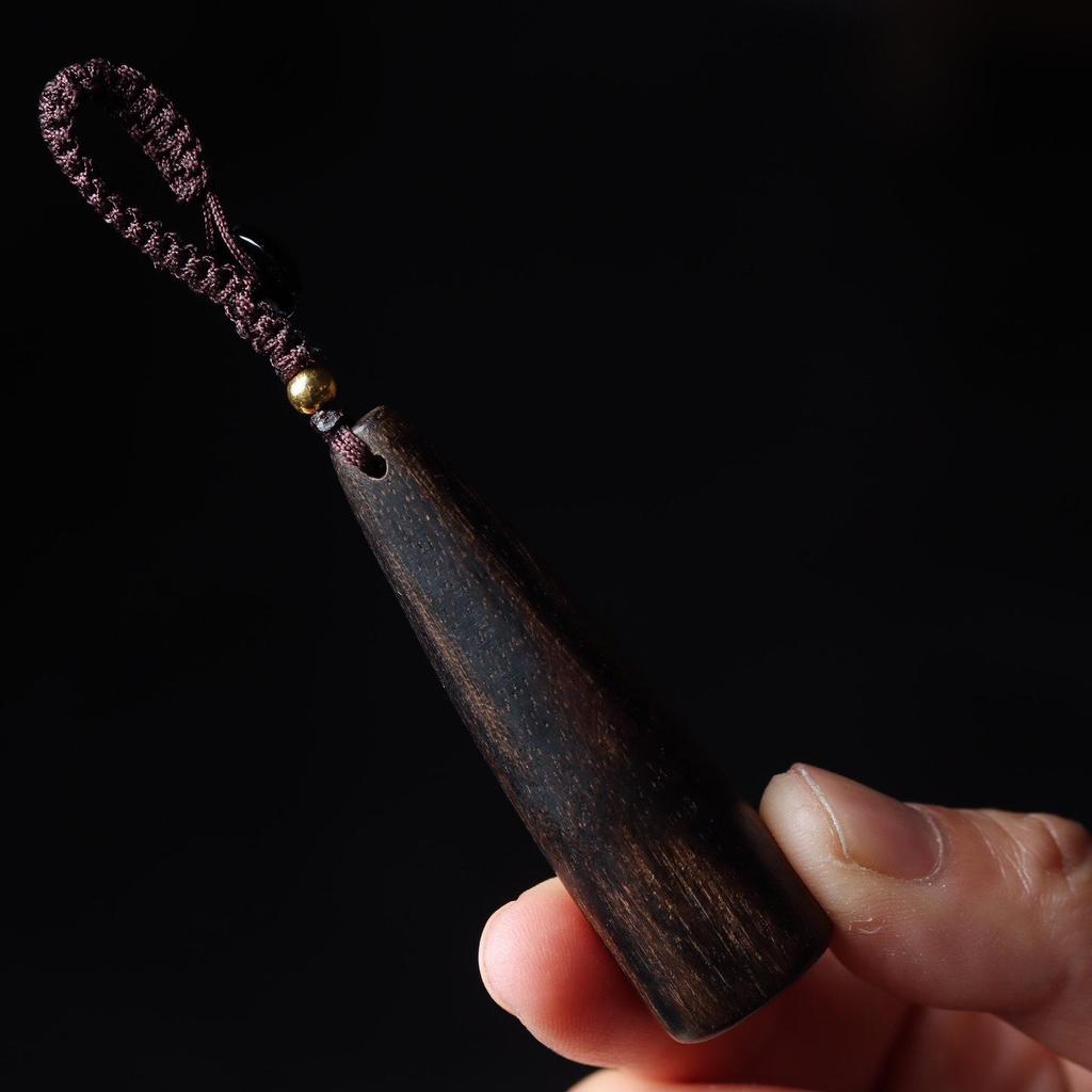 Dala Gan Agarwood Keychain Pendant – Natural Wood Handheld Wenwan Ornament.