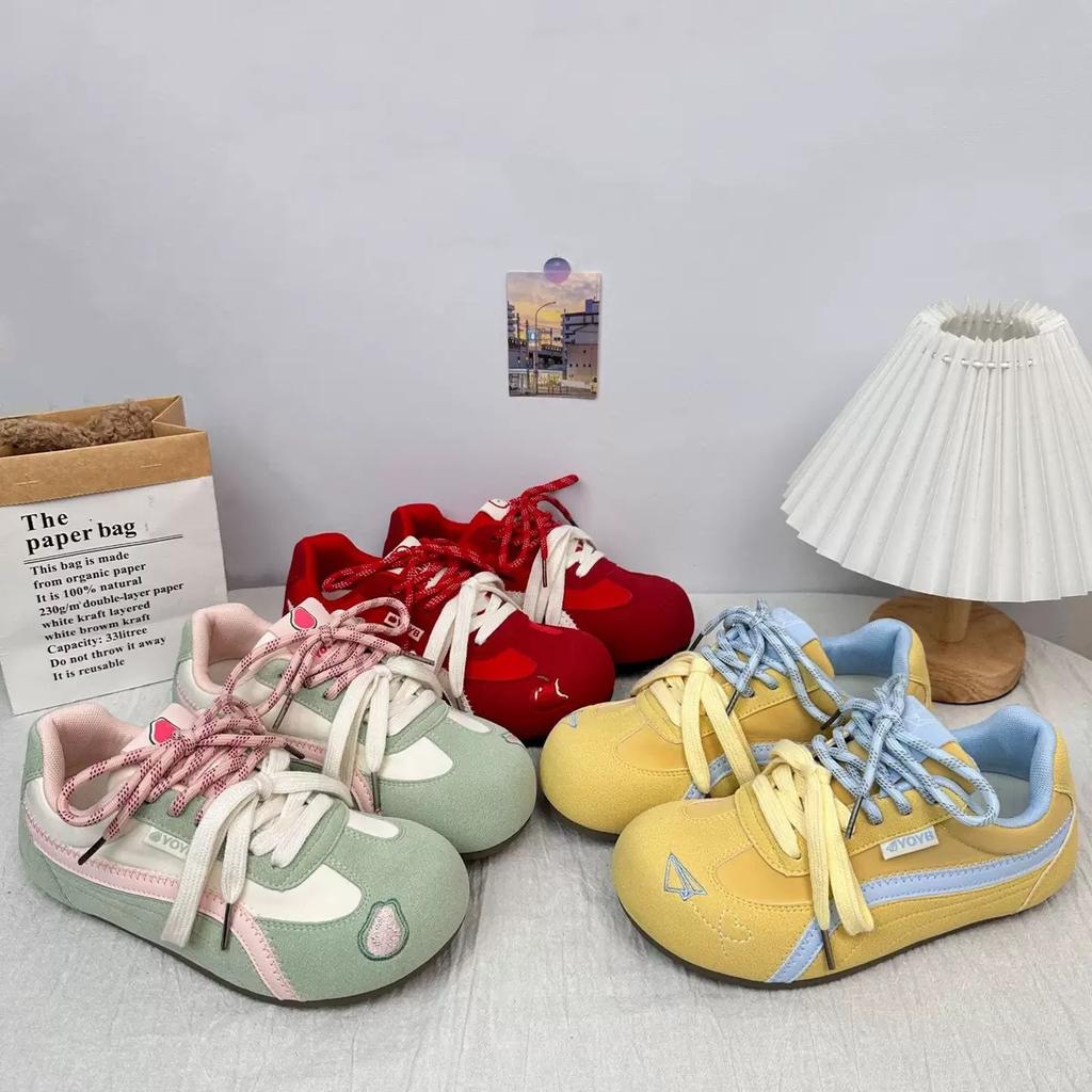 Cute ins wind moral training shoes women's 2025 new autumn breathable thin baseplate shoes retro casual student white shoes