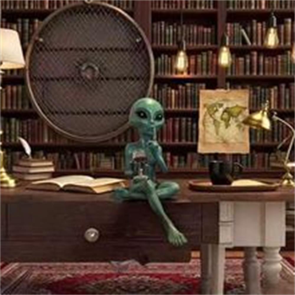 Alien Beer Drinking Statue Fun Humorous Space Decoration Science Fiction Fans Ideal Gift Creative Ornament