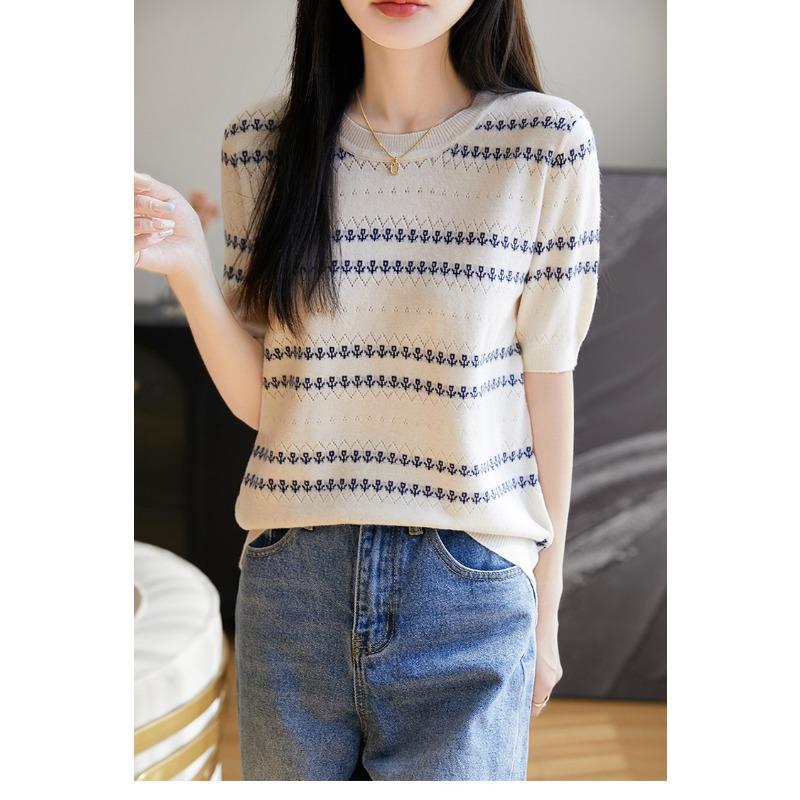 Summer New Round Neck Short-sleeved Sweater Hollow Pullover Fashion Jacquard Top
