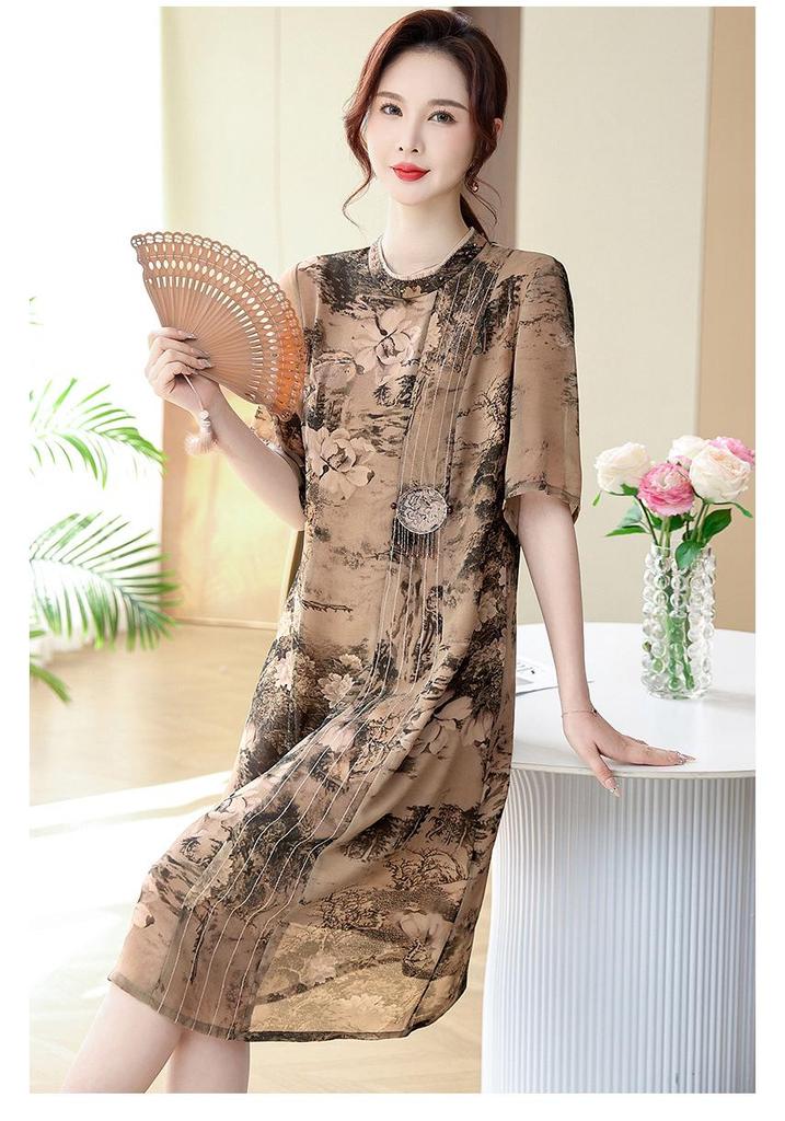 Elegant 2026 Summer Short-Sleeved Dress for Middle-Aged Women