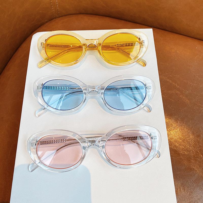Small Oval White Sunglasses ladies Simple Retro Vintage Designer Round Sun Glasses Classic Summer Shades Trendy Popular Eyewear