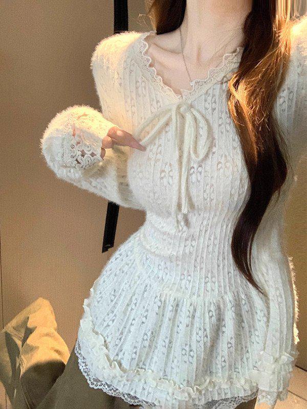 Korean Style Sweet V-Neck Lace Knit Sweater for Women - Waist-Cinched, Long Sleeve, Autumn/Winter Trendy Base Layer Top