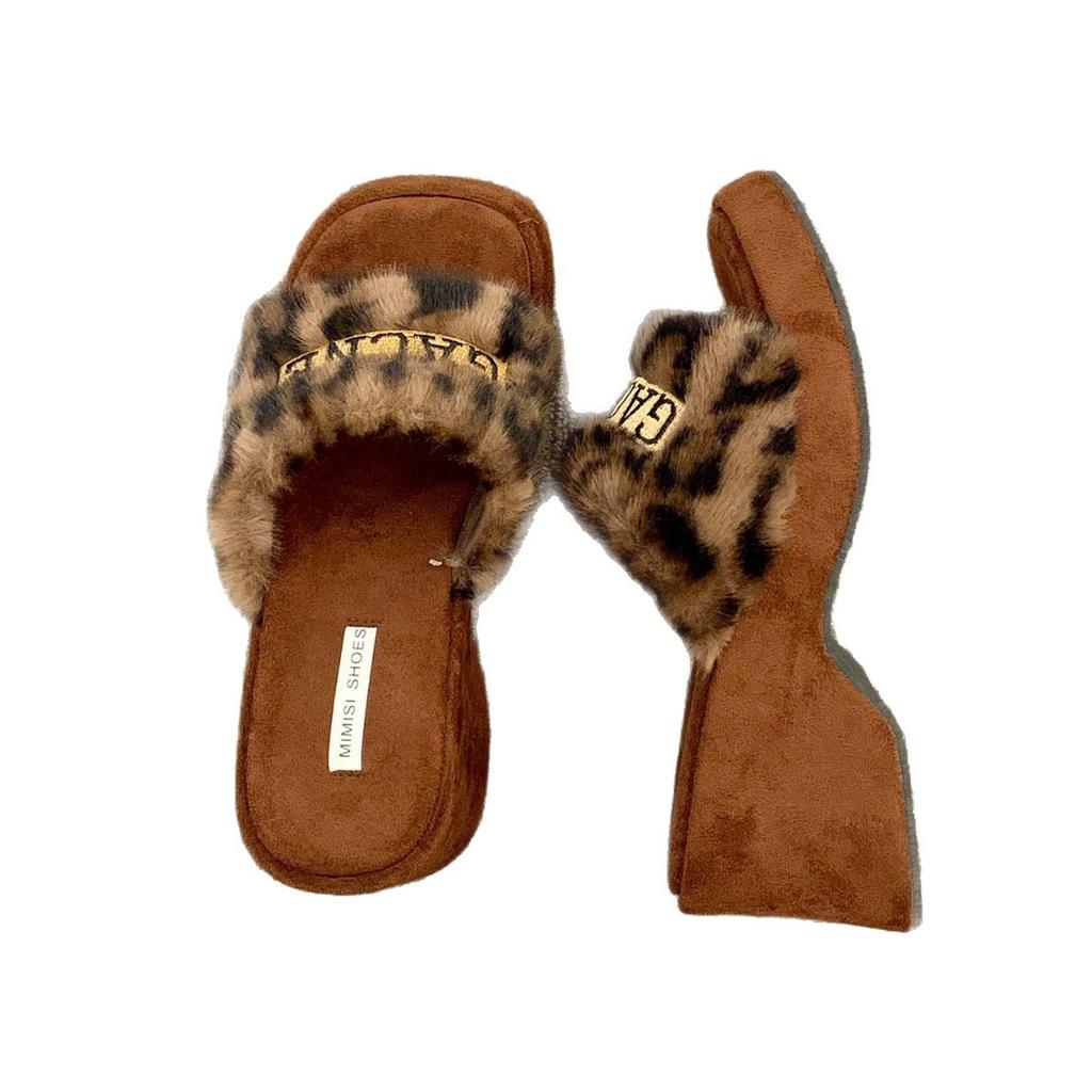 Sheepskin version~ 2025 new retro style square head slope heel with fluffy slippers women wear versatile cool slippers