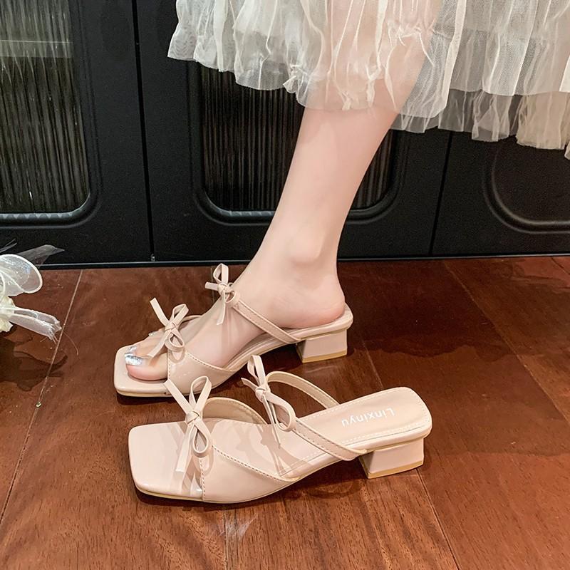 

Темпераментная фея верхняя одежда 2025 лето новый бант на одно слово толстый каблук универсальный милый высокий каблук крутые шлепанцы 40