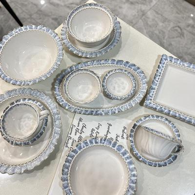 Simte! Set de Veselă cu Dantelă Albastră: Friptură, Mic dejun, Occidental, Desert, Platouri cu fructe