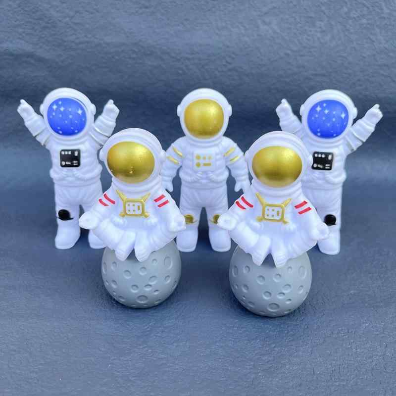 

Decorative figurines stylish Nordic design astronaut alien spaceman 4-piece set interior decoration home decor tabletop desktop cake topper figure