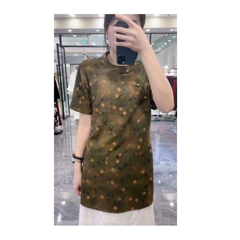 

Summer 2025 Is Hot! Chinese Style Women s Small Stand Collar Chiffon Short Sleeve Side Slit Plate Buckle Craft Long T-shirt Skirt Dark green 2XL