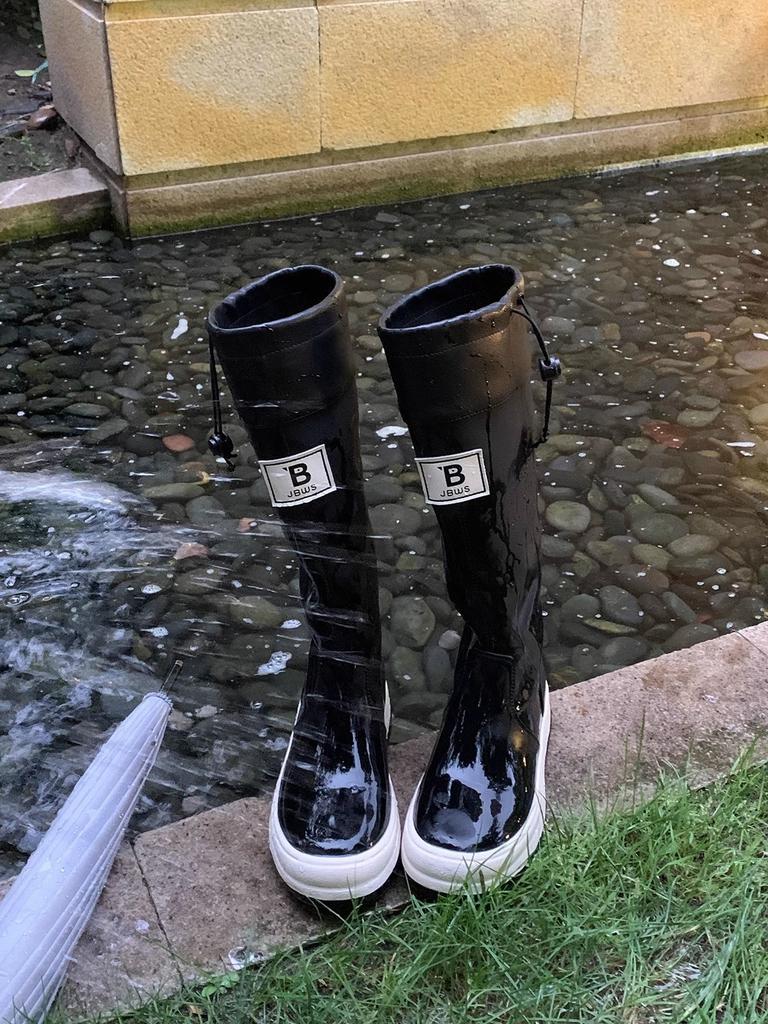 Outdoor wild bird rain boots women's long boots knight boots long boots summer waterproof rain shoes high boots niche brown boots