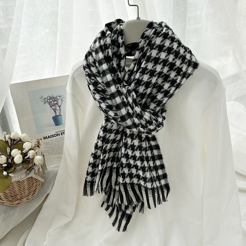 Imitation Cashmere Houndstooth Scarf for Women in Autumn and Winter Versatile Tassels and Skin Friendly New Plaid Scarf Thickened Shawl