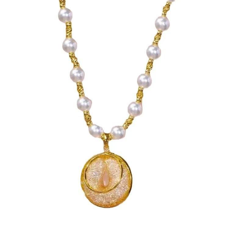 French Gold Wire Mesh Pearl Necklace, Women'S Versatile Temperament, Safety Buckle Pendant, Collarbone Chain Accessories